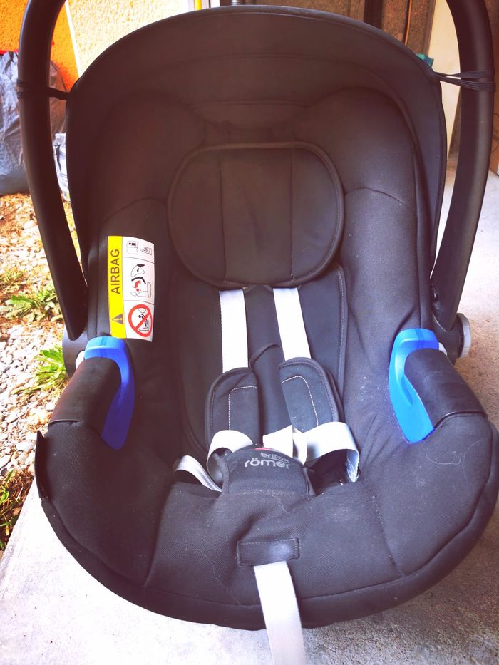 Siège auto Britax Römer Baby-Safe i-Size + base Isofix – Très bon état - photo numéro 4