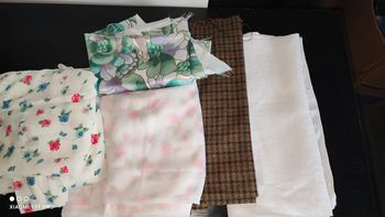 Lot chutes de tissus varier, en bon état