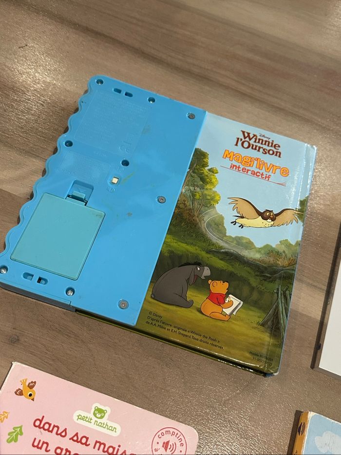 Lot de 4 livres dont 3 sonores histoires Winnie Disney et musique piles à changer - photo numéro 2