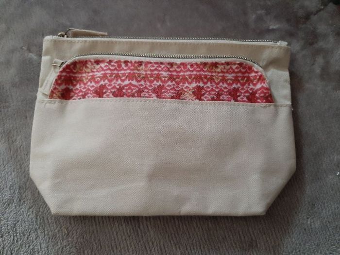 Trousse Maquillage yves rocher neuf