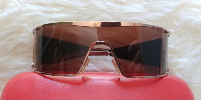 Lunettes de soleil Valentino - photo numéro 4
