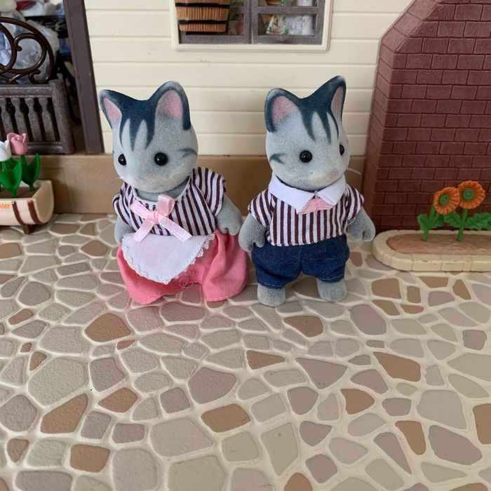 Chats gris commerçants sylvanian families