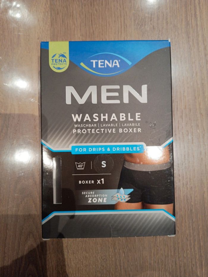 Boxer lavable tena taille s coloris noir pour incontinence légère