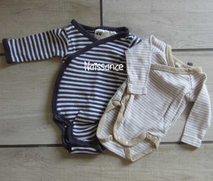 Lot de 2 bodies naissance
