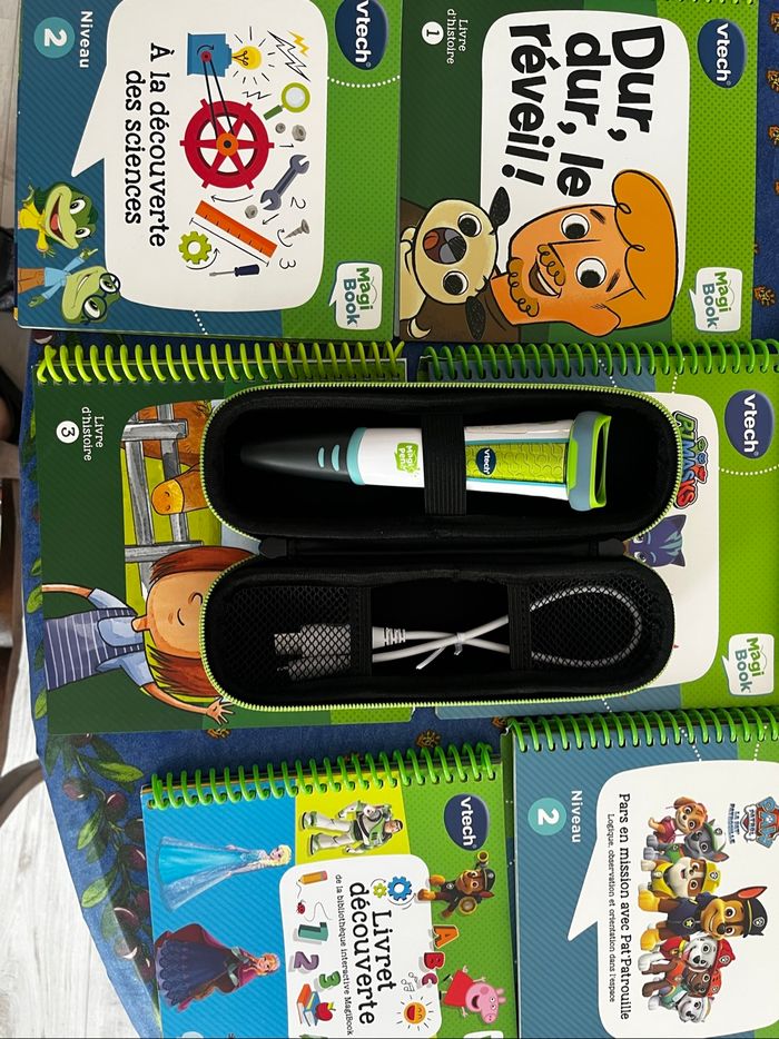 Lot complet Vtech Magibook plus 7 livres - photo numéro 2