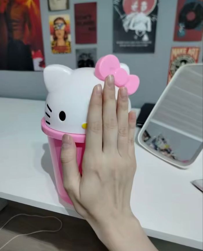 Petite poubelle bureau  hello kitty neuf - photo numéro 3