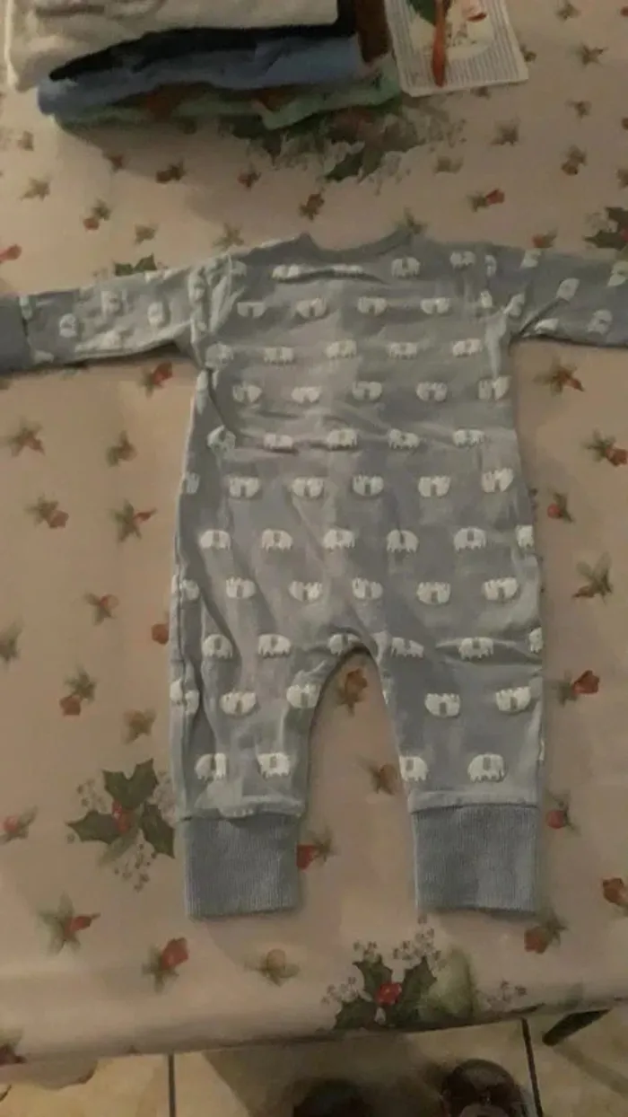 pyjama très bon état taille 62 : 3 mois - photo numéro 3