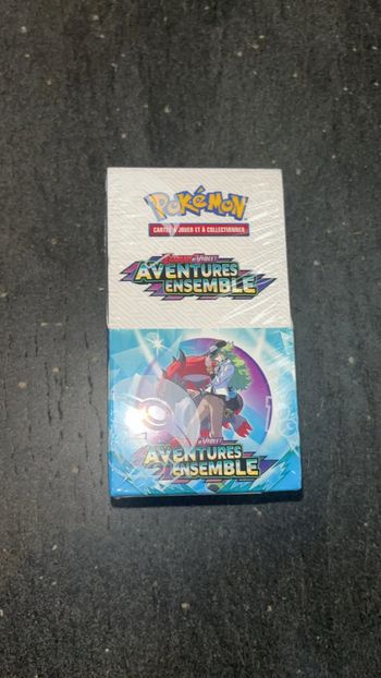 [NEUF] Jcc Pokémon Écarlate & Violet Aventures Ensemble (18 boosters) Demi display ev9