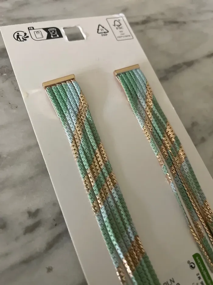 Boucle d’oreille pendantes