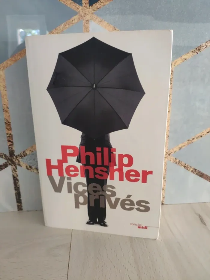Livre grand format vices privés Hensher comédie noire