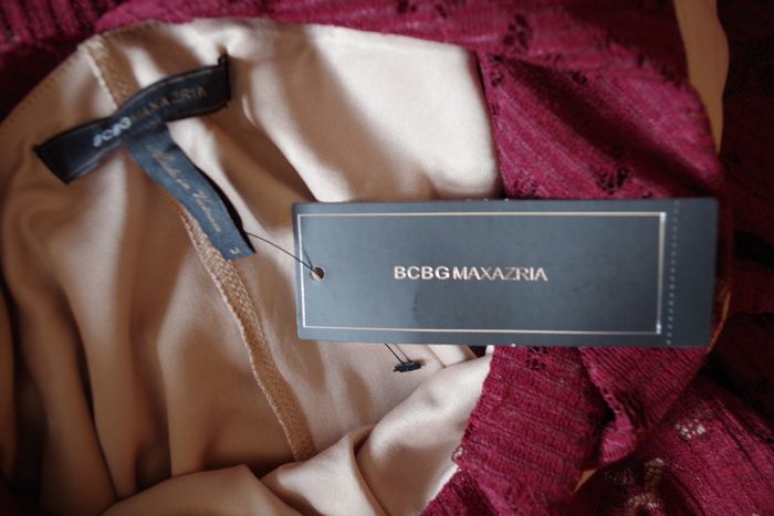 BCBG Max Azria Robe en dentelle TM – Bordeaux - photo numéro 7