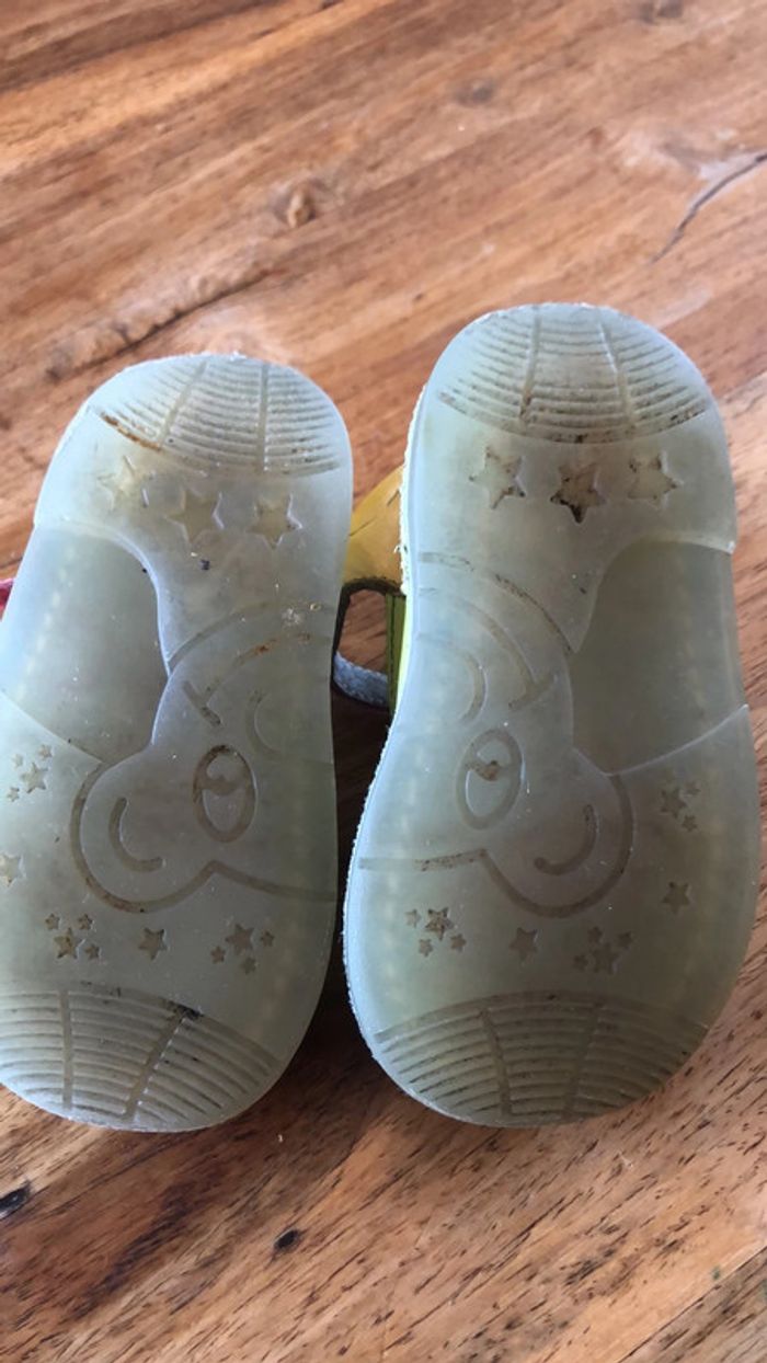 Nus-pieds sandales fille taille 20 - photo numéro 6