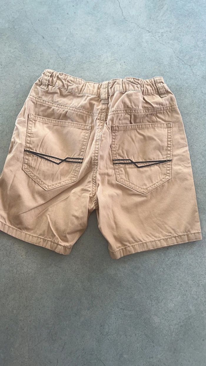 Bermuda beige esprit 10 ans - photo numéro 3