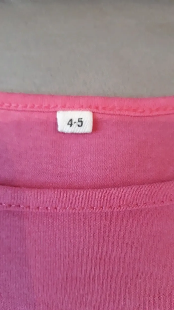 T shirt manche longue 4/5 ans - photo numéro 3