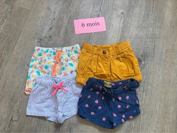 Lot 4 shorts 6 mois