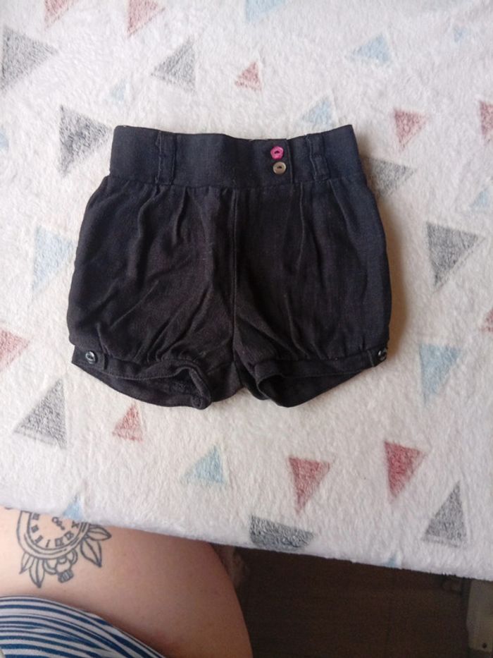 Short noir