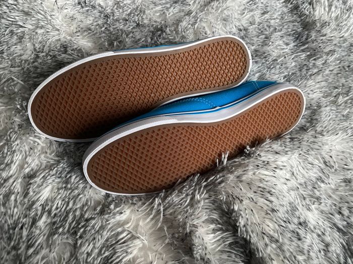 Chaussures neuves VANS - taille 36.5 - photo numéro 2