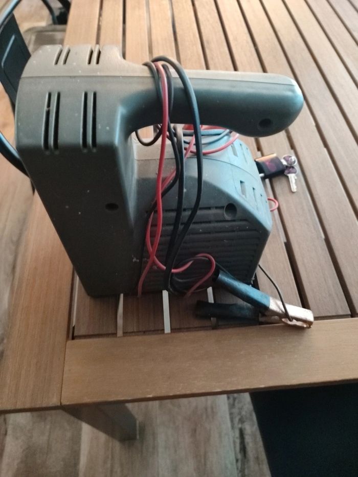 Chargeur batterie - photo numéro 3