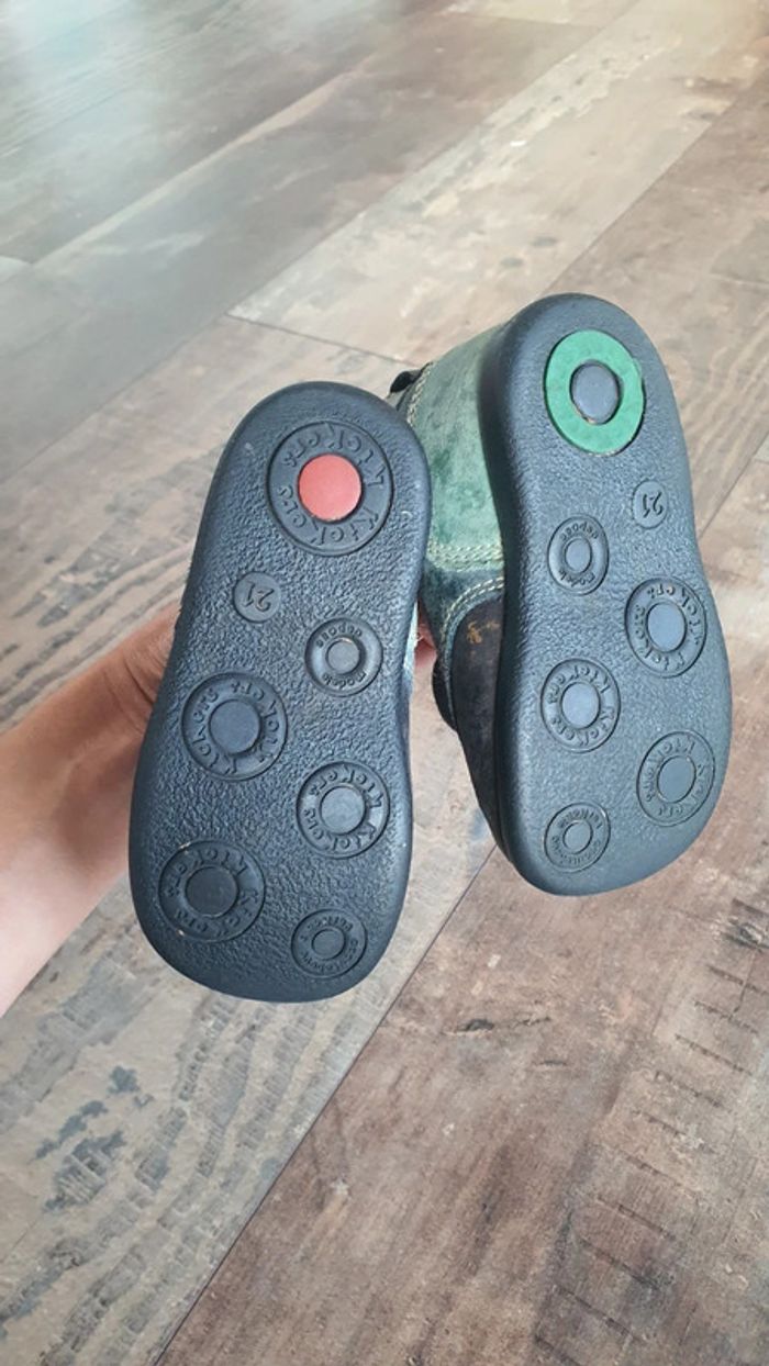 👦 chaussures kickers Taille 21 en bon état - photo numéro 4