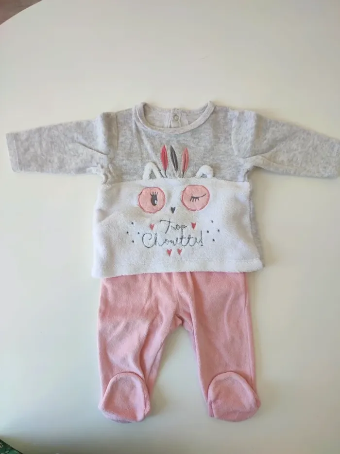 Lot 2 pyjamas 6 mois - photo numéro 2