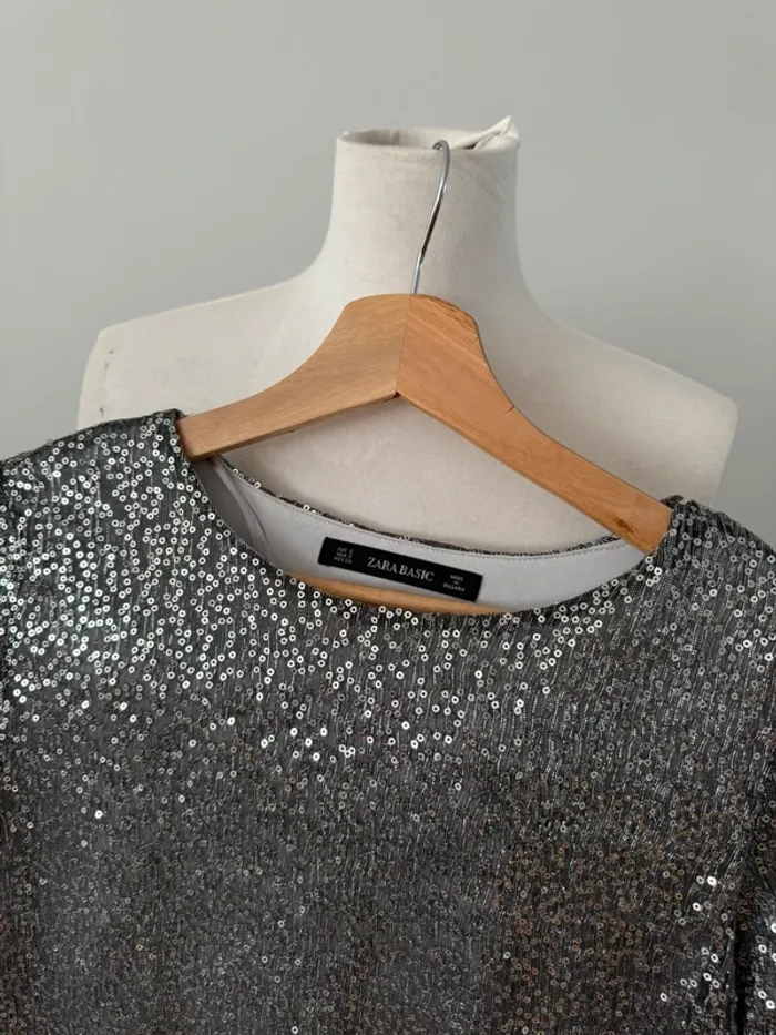 Haut court Sequins Zara S/36 - photo numéro 2