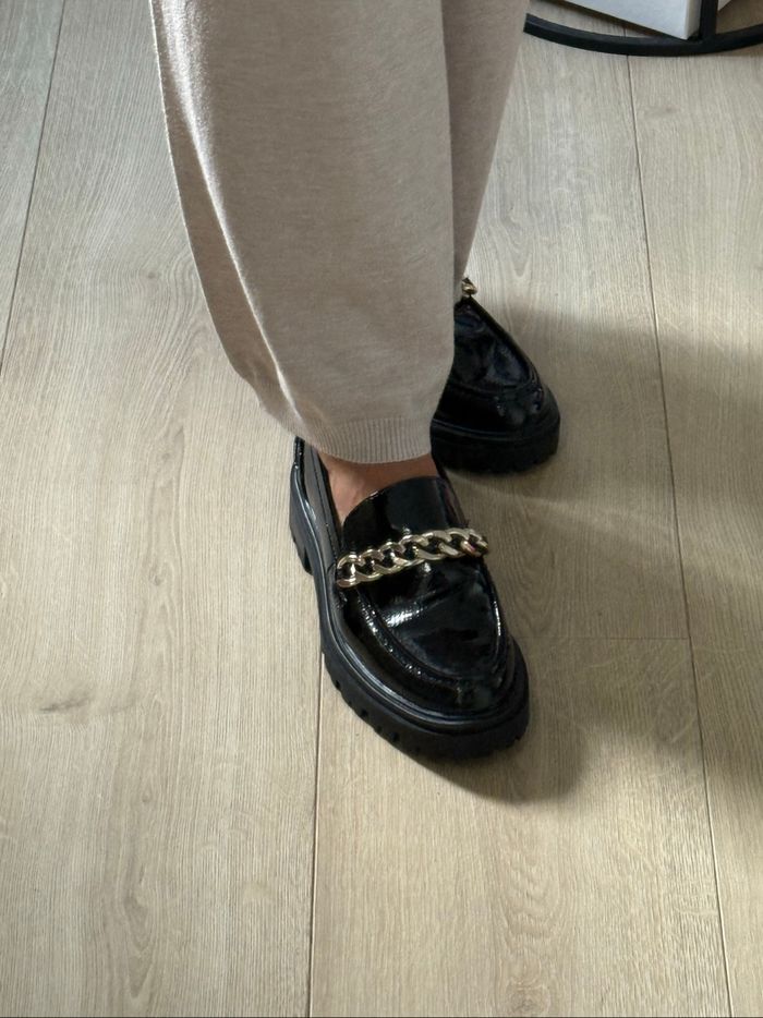 Mocassins vernies  noires Tamaris T38 - photo numéro 2