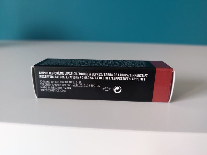 Rouge à lèvres Mac amplified crème n°108 Dubonnet - photo numéro 5
