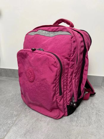 Cartable Kipling Rose grand modèle en très bon état