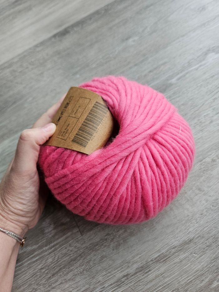 Grosse pelote de laine The whool we are knitters - photo numéro 2