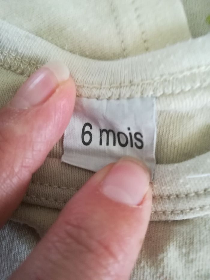 Lot de 5 bodies ml 6 mois - photo numéro 3