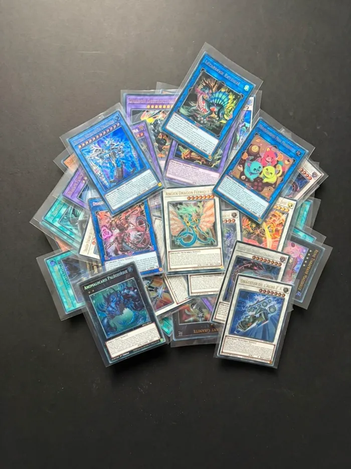 Yu-Gi-Oh ! - Lot 50 cartes brillantes en francaises