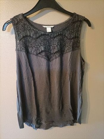 Débardeur gris dentelle