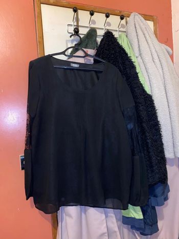 Blouse a dentelle bleu bonheur