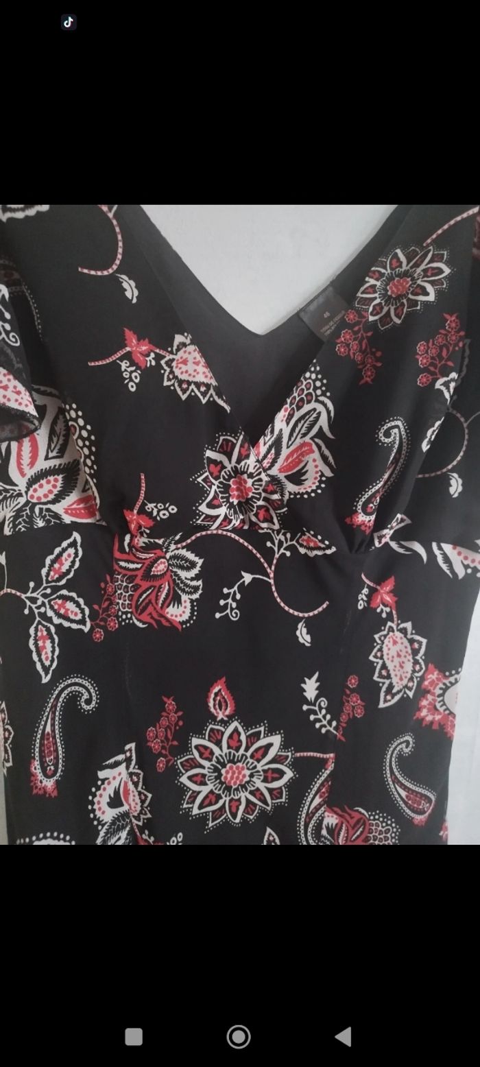 Robe noire à volants T.46 - photo numéro 3