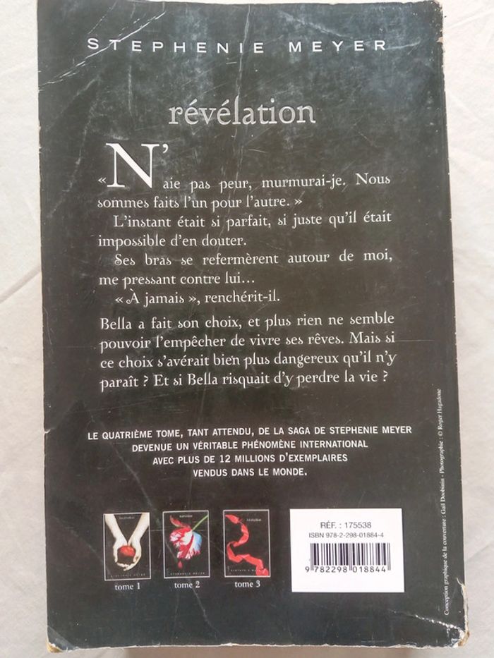 Révélation - Tome 4 Saga Twilight - photo numéro 4