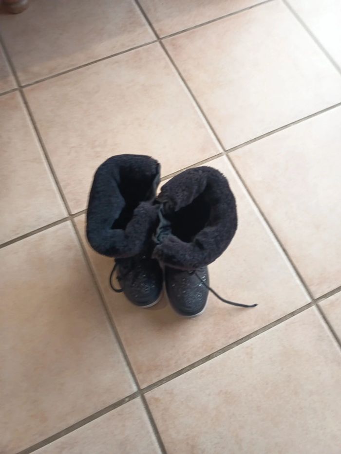 Boots taille 28 - photo numéro 5