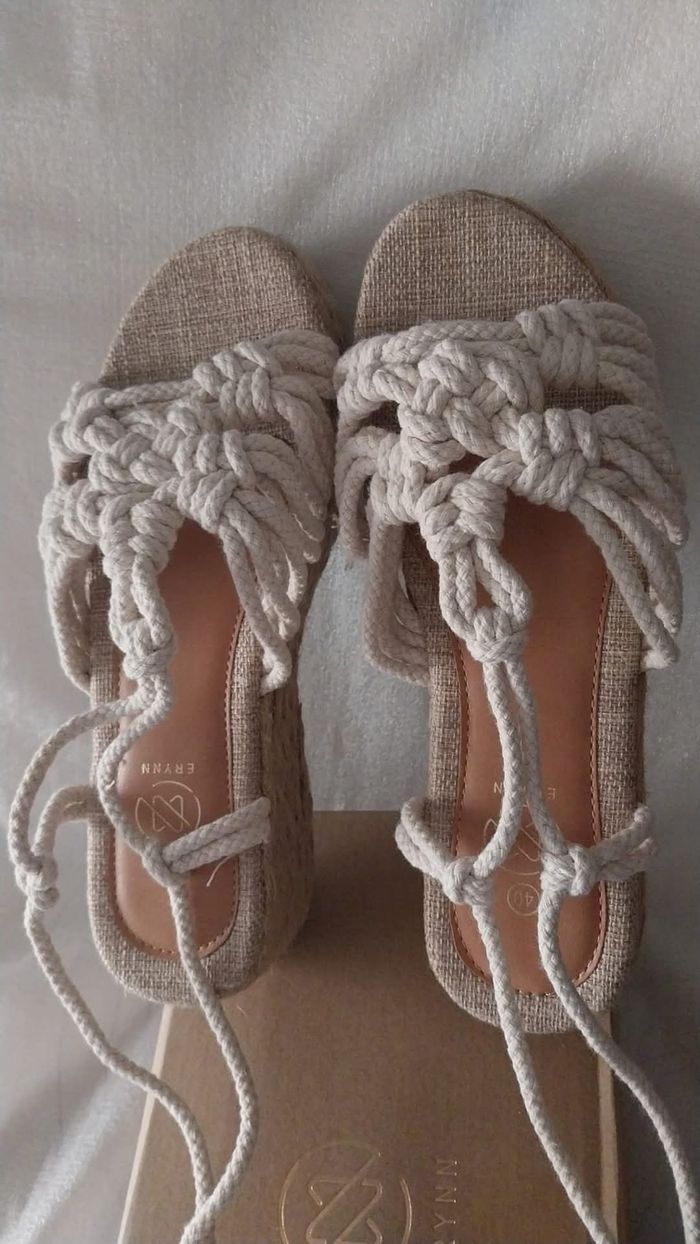 Chaussures été femme P.40 - photo numéro 2