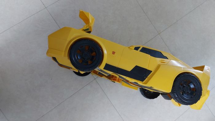 Voiture bumblebee - photo numéro 2