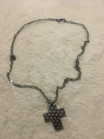 Collier croix