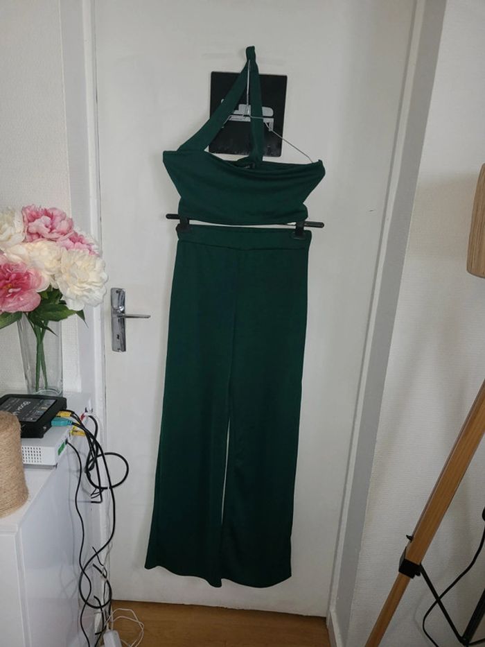 Ensemble vert bouteille