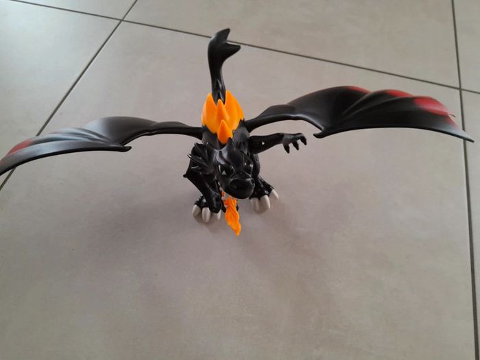 5482 Grand Dragon Royal avec Flammes Lumineuses - photo numéro 4