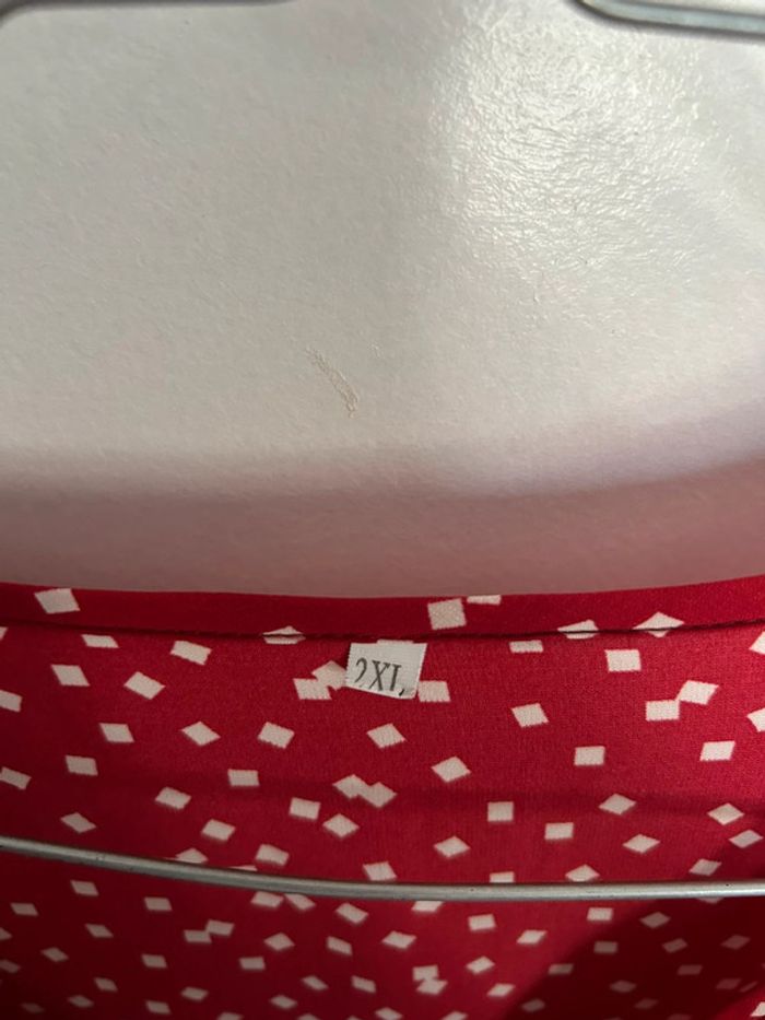 Blouse rouge à pois • taille 2XL - photo numéro 2
