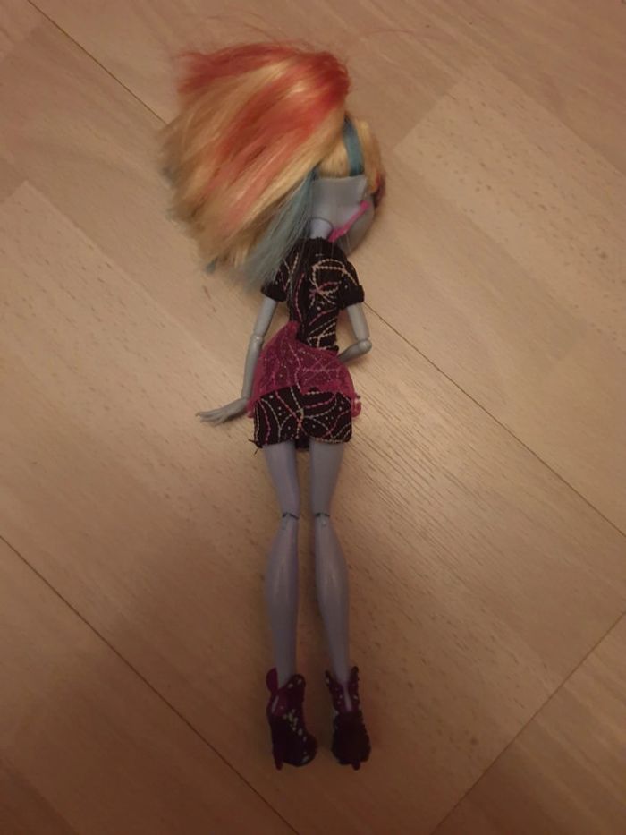 Magnifique monster high abbey édition spéciale - photo numéro 2