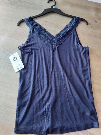 Débardeur neuf taille 36