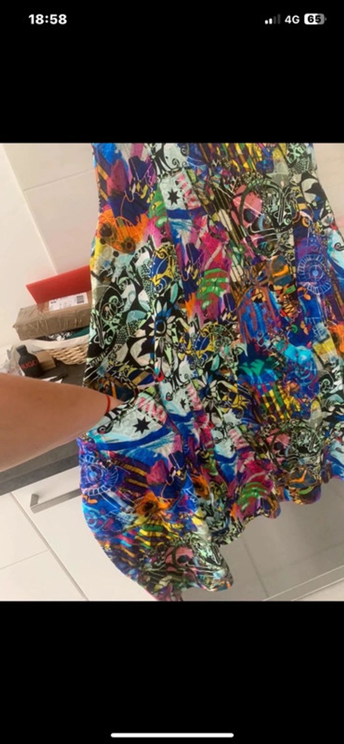 Jolie robe colorée - photo numéro 2