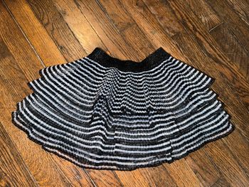 jupe marc jacobs volume, valeur 110 euros 3 ans