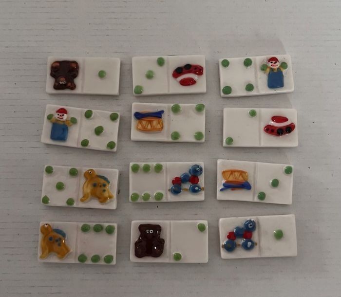 Lot 12 Fèves Dominos, Neuves jamais utilisées