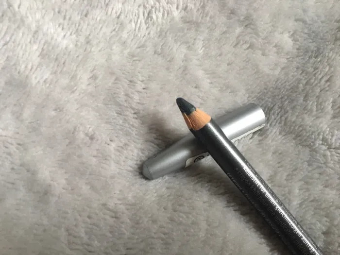 Crayon essence gris avec des nacres - photo numéro 3