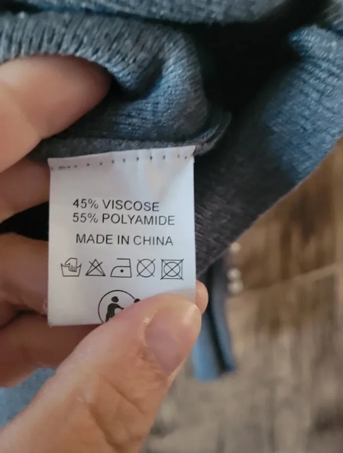 Joli pull avec perles - photo numéro 4
