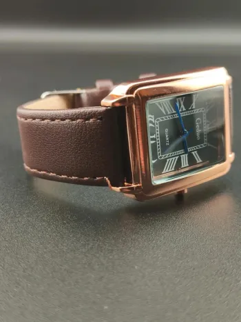 Montre rectangulaire marron-noire, vintage rose